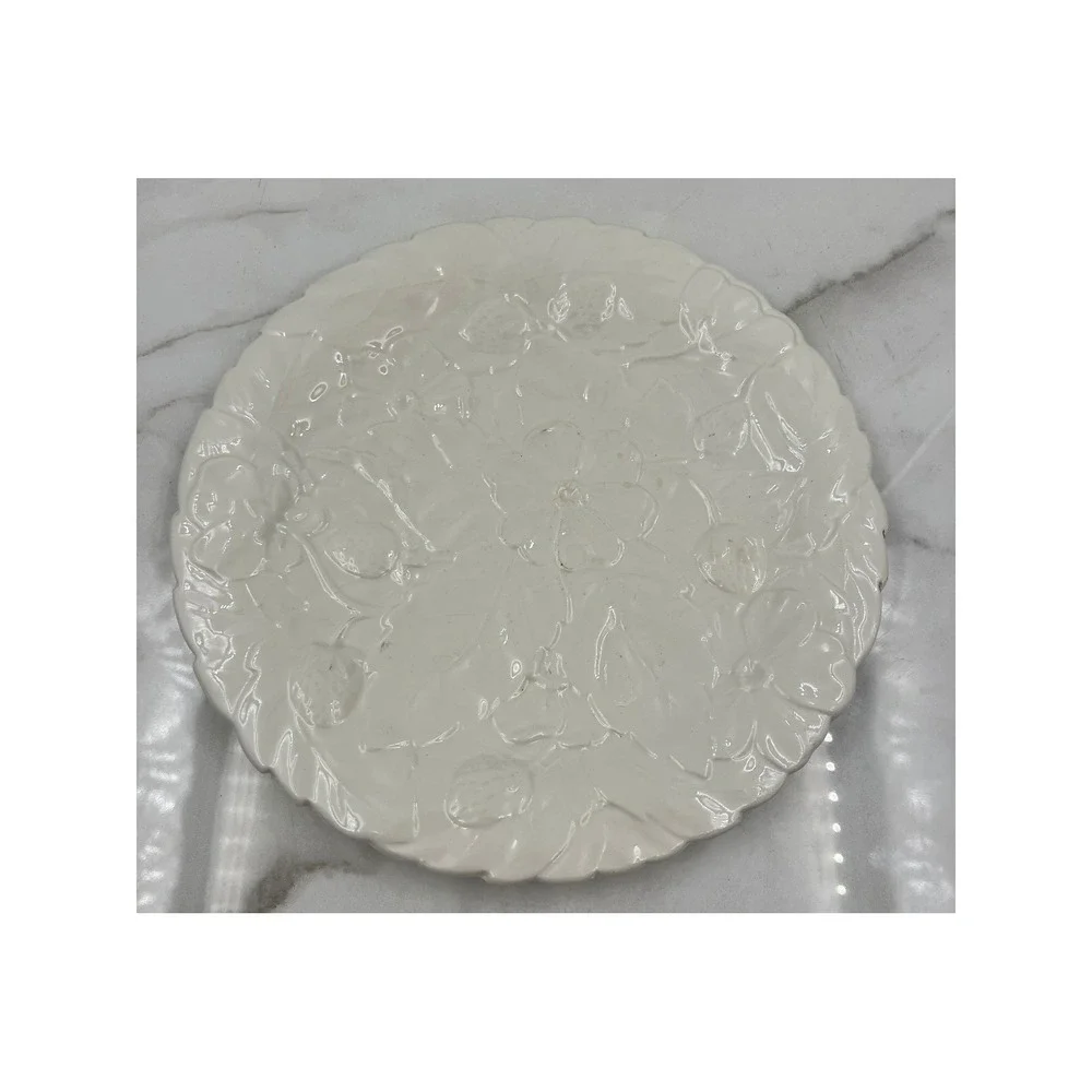 VTG P-V France White Ceramic Strawberry Embossed Plate Scalloped Edge 10 Inch